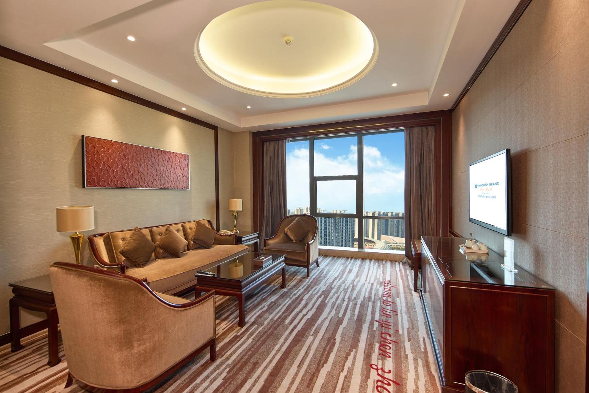 Wyndham Grand Plaza Royale Chenzhou Hotel Exterior foto